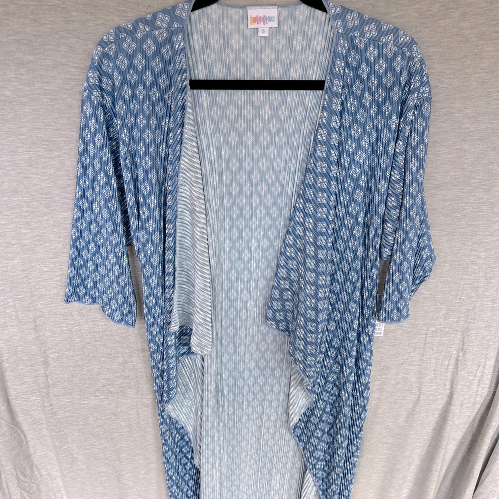 Brand New LuLaRoe Size S Blue and White Print Shirley Kimono